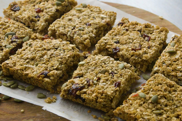 Flahavan's Recipes - Fruity Flapjacks