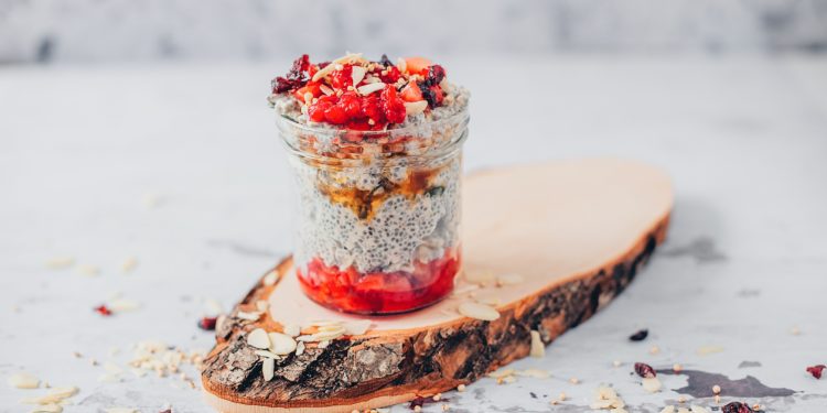 cranberry and chia overnight oats