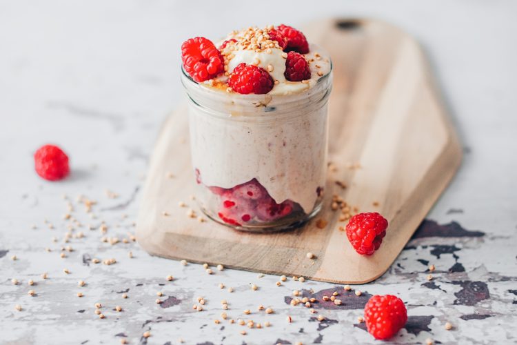 raspberry cheesecake overnight oats