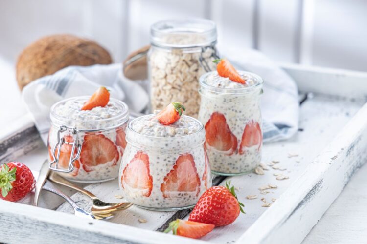 Overnight Oats with Coconut & Strawberries - Flahavan's